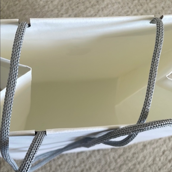 Apple White Shopping Bag - Picture 5 of 6